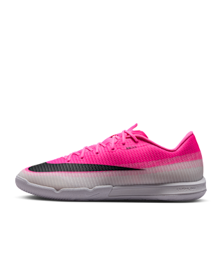 Nike Mercurial Vapor 17 Academy Multi-Ground Low-Top Soccer Cleats